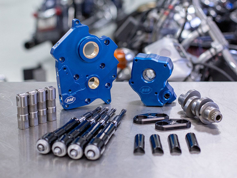 Cam Chest Kit with 465C Chain Drive Camshafts & Black Pushrod Covers. Fits Touring 2017up & Softail 2018up with Oil Cooled Engines