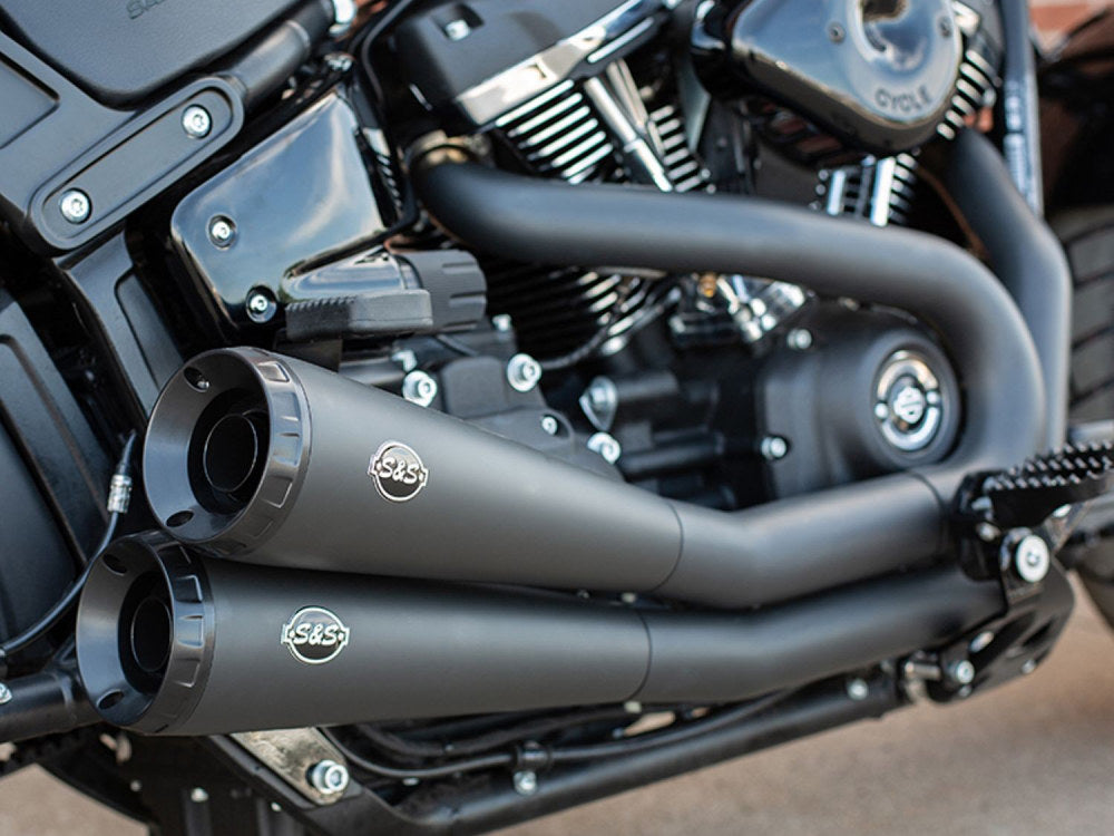 Grand National 2-into-2 Exhaust – Black with Black End Caps. Fits Street Bob, Low Rider, Slim, Fat Bob & Deluxe 2018up.