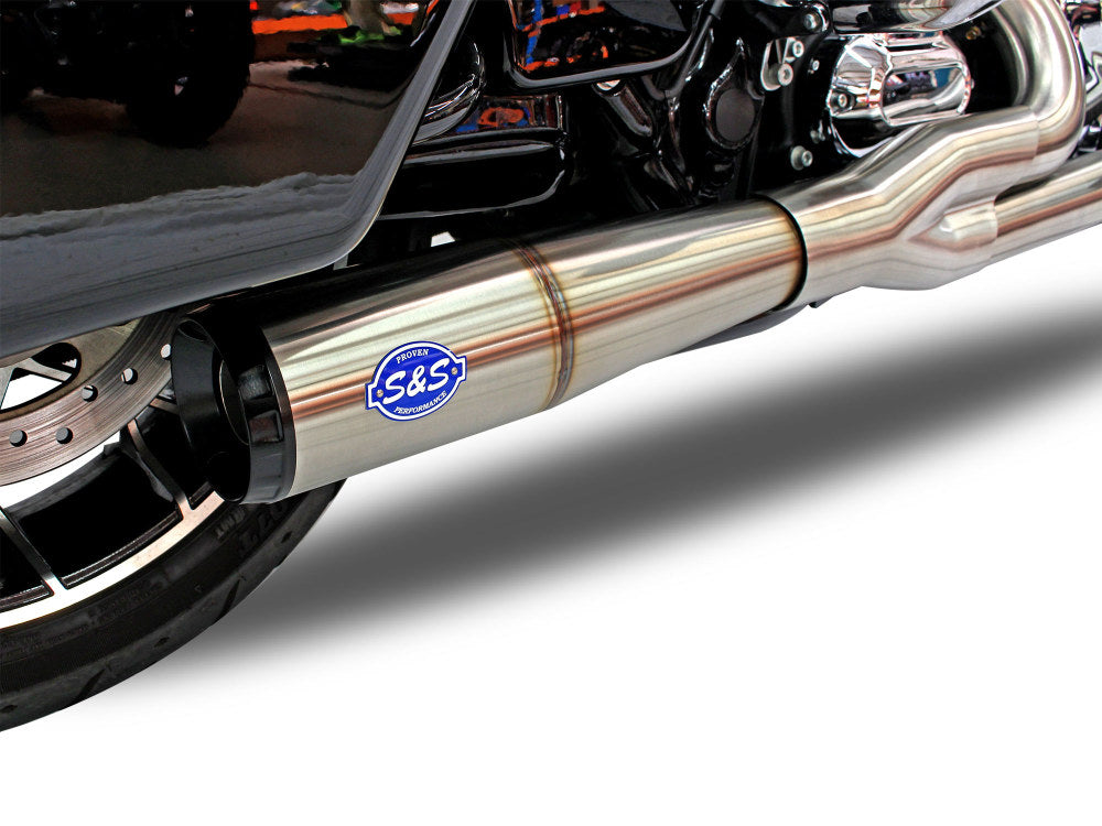 2-into-1 Diamondback Exhaust – Stainless with Black End Cap. Fits Touring 2017up.