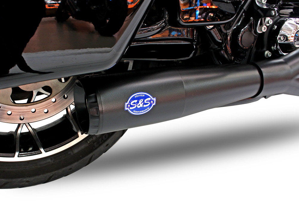 2-into-1 Diamondback Exhaust – Black with Black End Cap. Fits Touring 2017up.